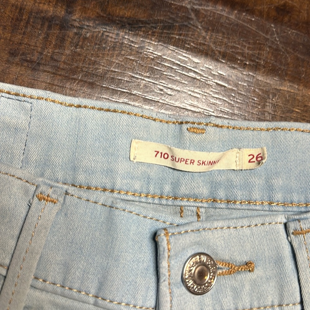 Levi’s 710 Skinny Jeans- Included in 2x$20 jeans bundle deal - Picture 3 of 3